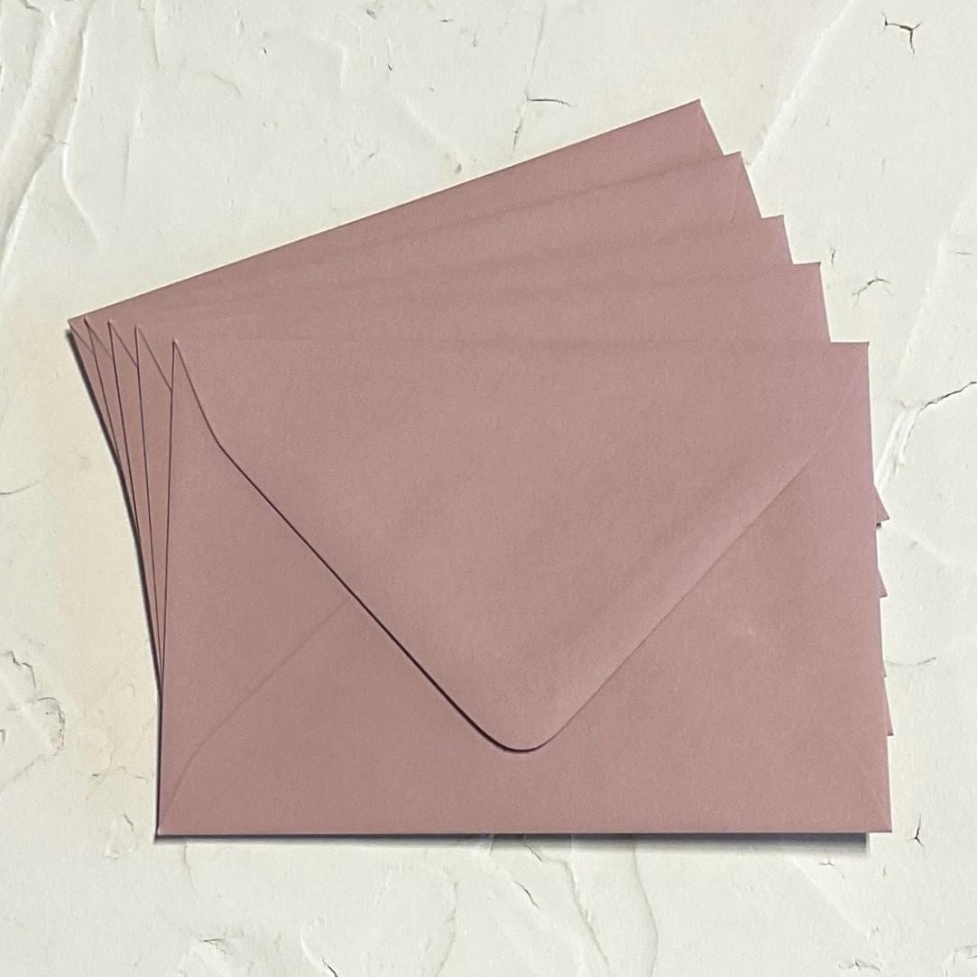 KEAYKOLOUR Old Rose 4-bar Euro-flap envelopes - Pack of 5