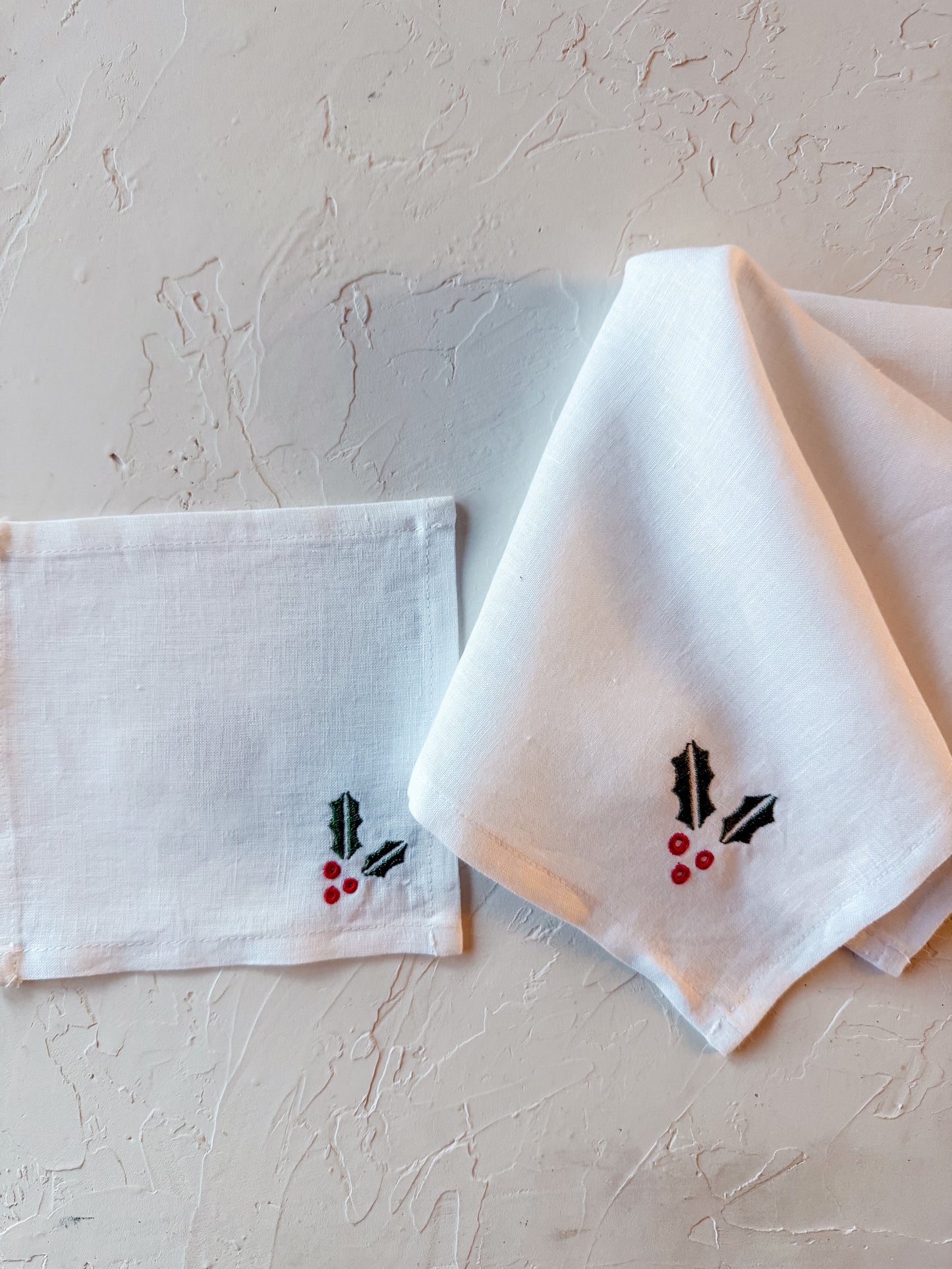 Embroidered Holiday Linen Dinner Napkins